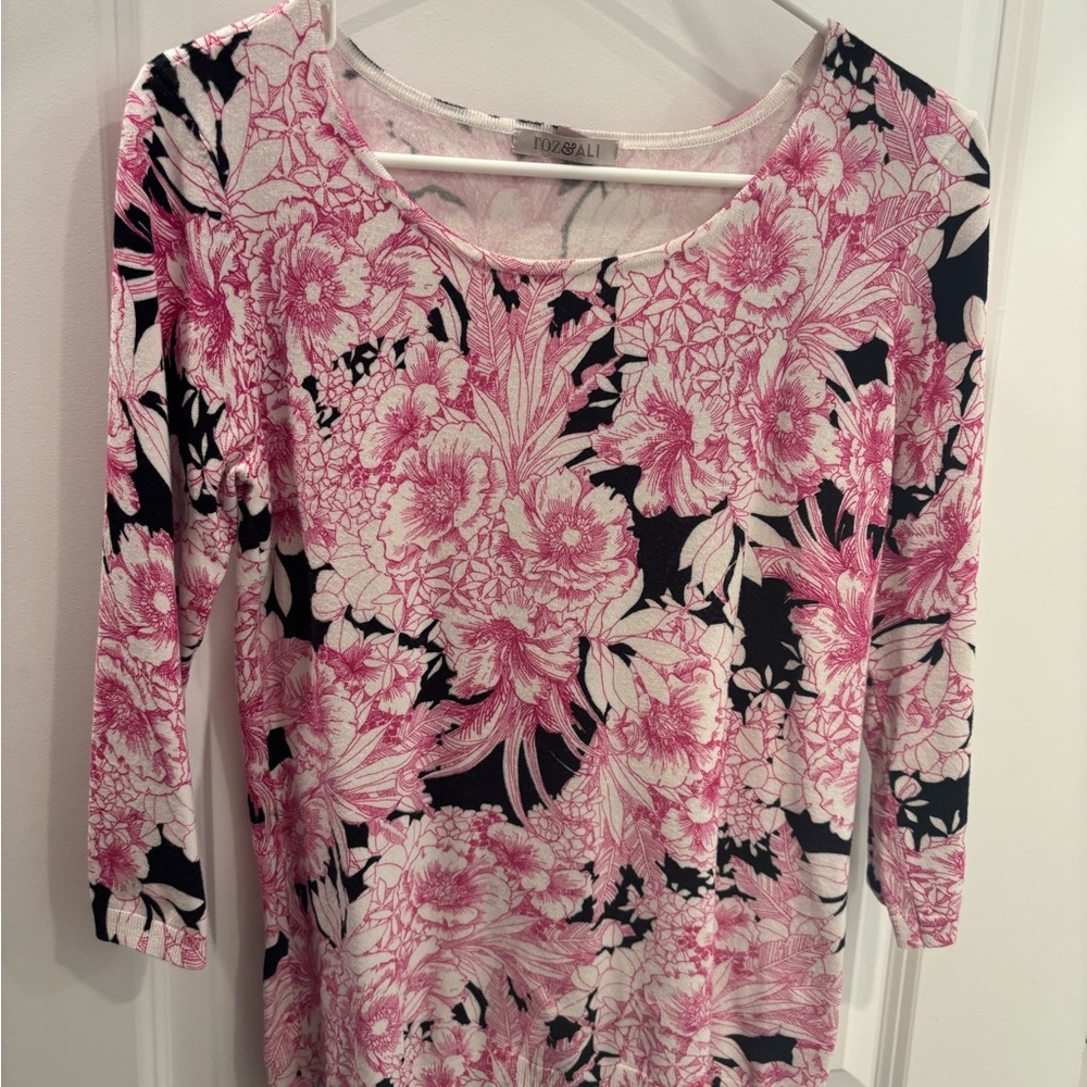 Roz & Ali Pink and Black Fitted Blouse